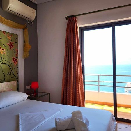 Vive Mare Hotel Sarandë Eksteriør billede